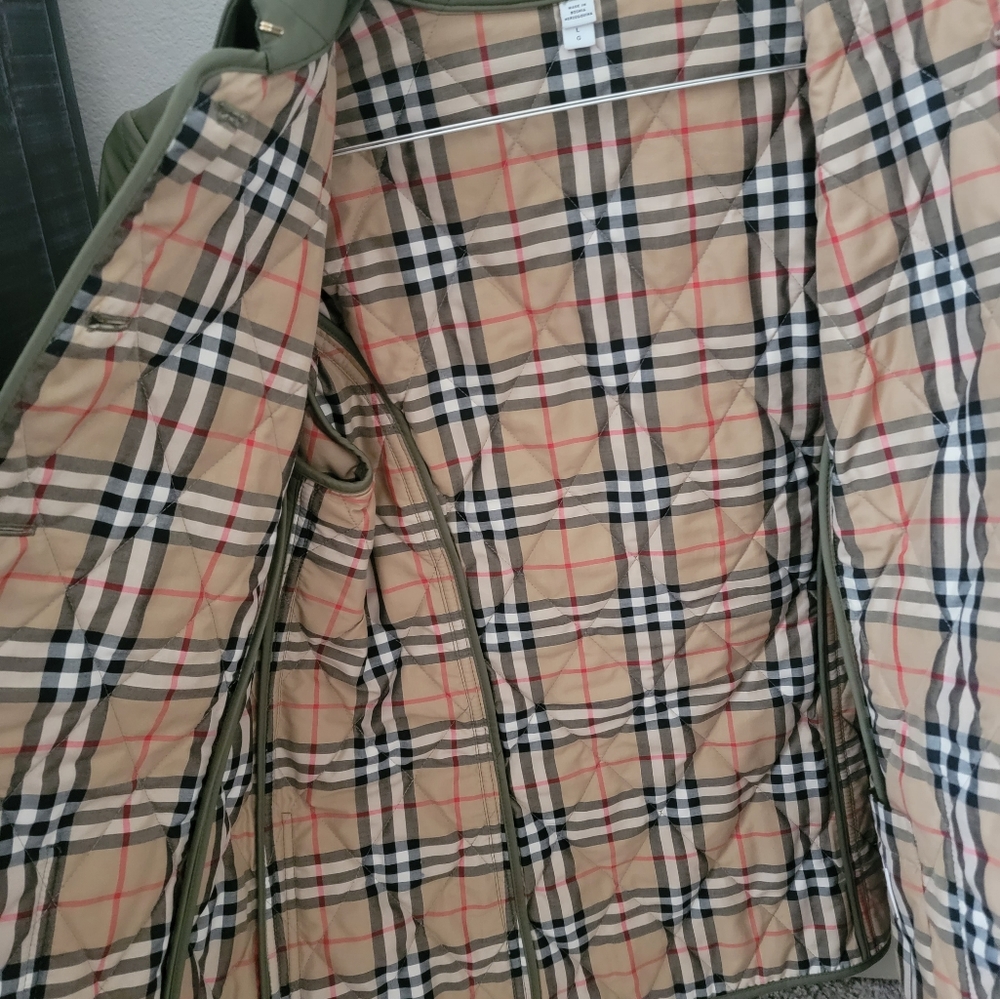 Womens Burberry Coat - Picture 5 of 5